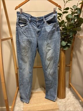 Judy Blue Faded Light Blue Straight Jeans